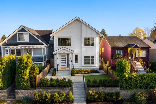 5304 Fraser St, Vancouver, BC, V5W2Y9 | Card Image