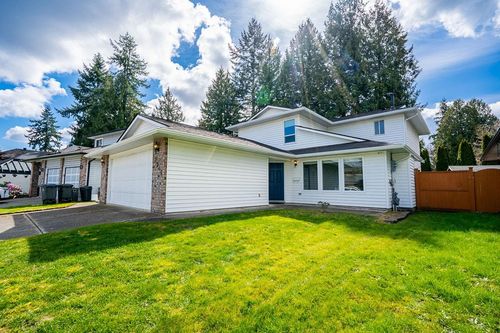 12946 66a Ave, Surrey, BC, V3W8Z7 | Card Image