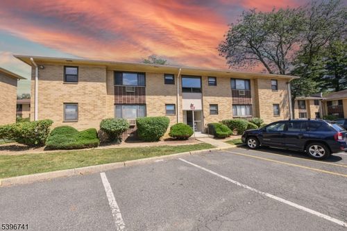 401 Us Highway 22, North Plainfield, NJ, 07060-3805 | Card Image