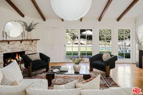 10225 Valley Spring Ln, Toluca Lake, CA, 91602-2927 | Card Image