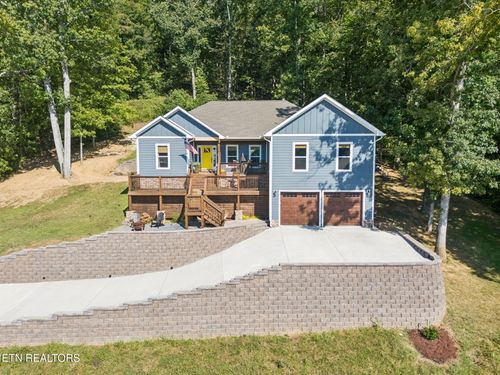 948 Bobbie Jean Ln, Seymour, TN, 37865-4487 | Card Image
