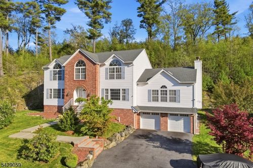 107 Continental Rd, West Milford, NJ, 07480-1818 | Card Image
