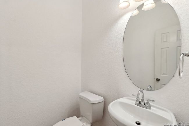 229 Bareback Bnd, House other with 4 bedrooms, 3 bathrooms and null parking in Cibolo TX | Image 14