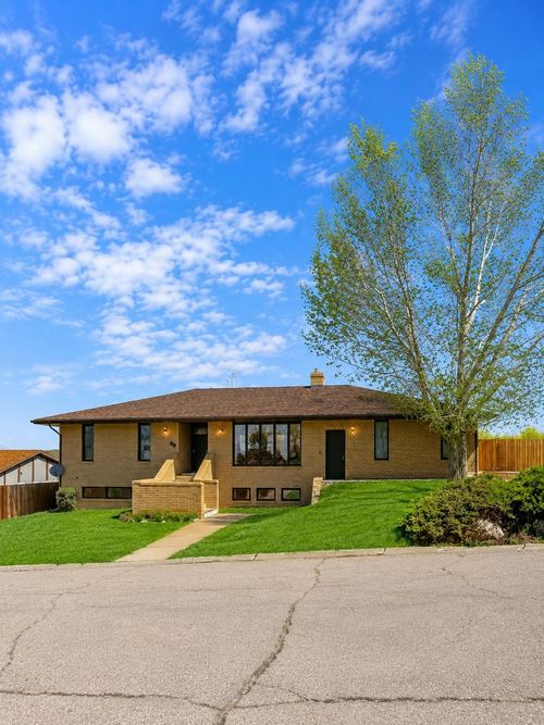 92 Declaration Dr, Evanston, WY, 82930 | Card Image