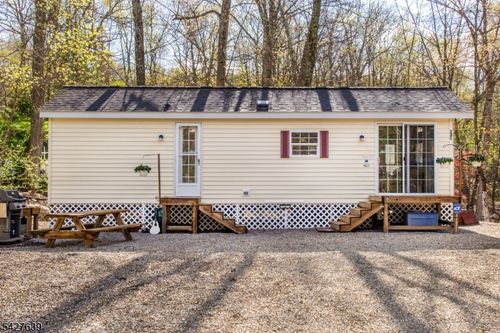 131 Sycamore Vlg, Sussex, NJ, 07461 | Card Image