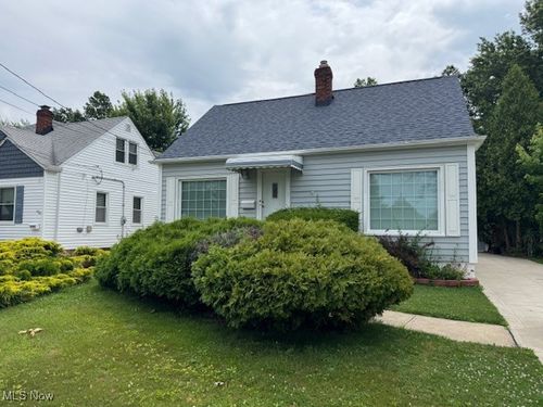 32704 Willowick Drive, Willowick, OH, 44095 | Card Image