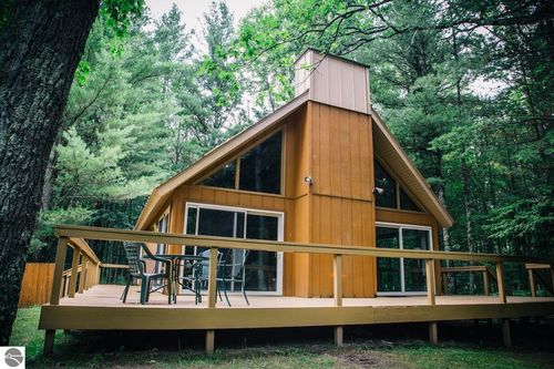 8730 W River Ranch Bend, Baldwin, MI, 49304 | Card Image
