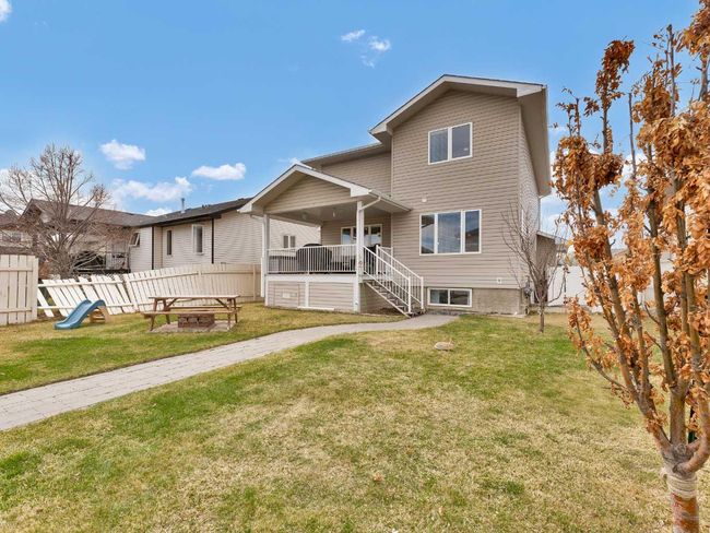 9 Sundown Close Sw, Home with 4 bedrooms, 3 bathrooms and 4 parking in Medicine Hat AB | Image 39