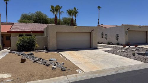 49272 Wayne St, Indio, CA, 92201-7587 | Card Image