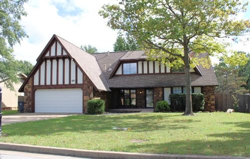 8813 S 71st East Ave, Tulsa, OK, 74133-5056 | Card Image