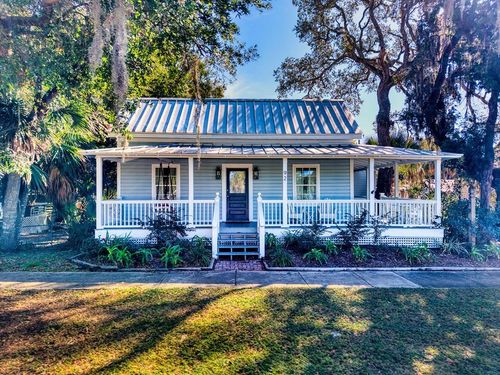 92 Avenue E, Apalachicola, FL, 32320-1722 | Card Image