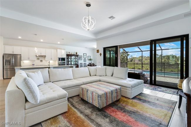 11030 Pebble Springs Run, House other with 3 bedrooms, 3 bathrooms and null parking in Fort Myers FL | Image 7