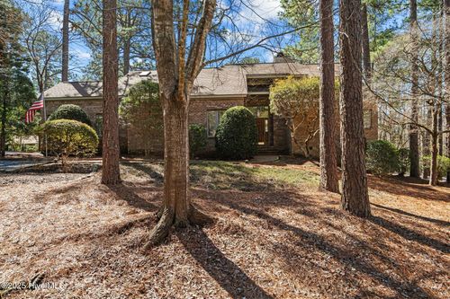 2 Torrey Pines Pl, Pinehurst, NC, 28374-8897 | Card Image