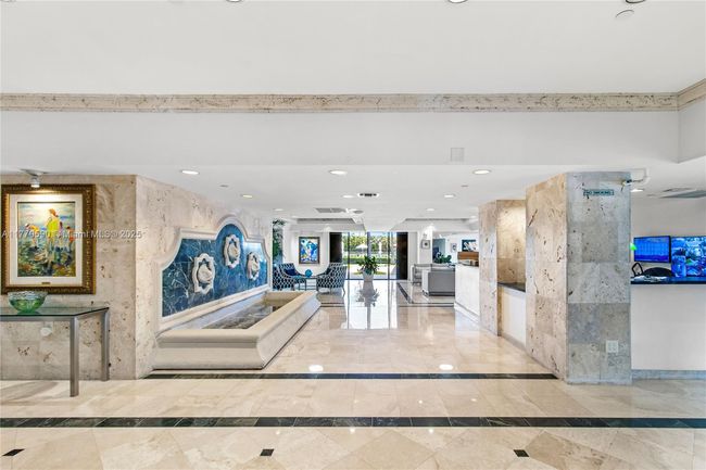 APT-608 - 2625 Collins Ave, Condo with 2 bedrooms, 2 bathrooms and null parking in Miami Beach FL | Image 11