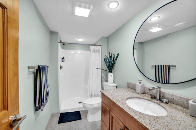 Lower level bathroom | Image 35