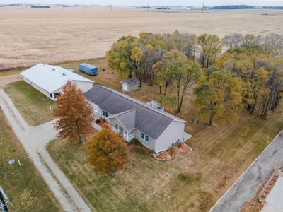 23604 Highway 57, Home with 3 bedrooms, 2 bathrooms and null parking in Parkersburg IA | Image 2