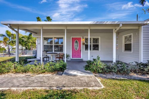 736 Rockland Dr, West Palm Beach, FL, 33405-3740 | Card Image