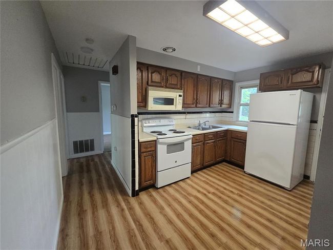 1134 Laire Dr, House other with 3 bedrooms, 1 bathrooms and null parking in Saint Louis MO | Image 5