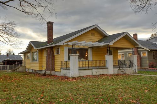 3203 W Cora Ave, Spokane, WA, 99205-2256 | Card Image