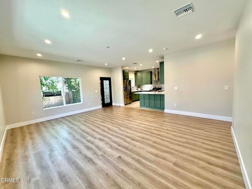 17720 San Jose St, Granada Hills, CA, 91344-5923 | Card Image
