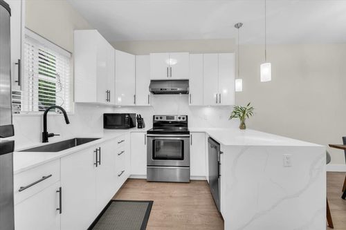 206-3888 Norfolk St, Burnaby, BC, V5G1E5 | Card Image