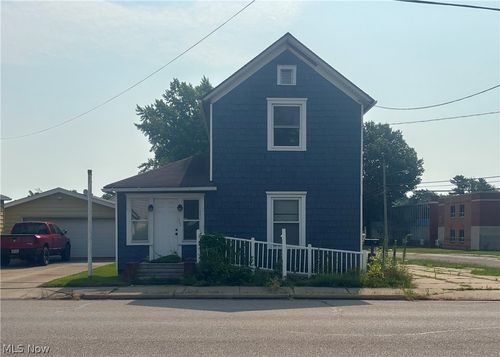 35 31st Street Sw, Barberton, OH, 44203 | Card Image