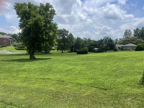 743 Hamilton Dr, Gallatin, TN, 37066-3413 | Card Image