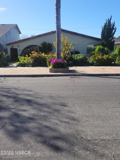 205 S E St, Lompoc, CA, 93436-7311 | Card Image