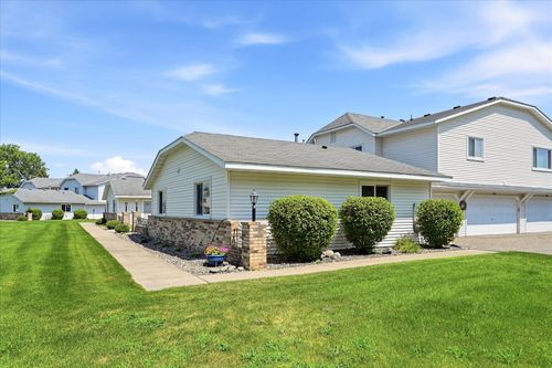 11102 Drake St Nw, Coon Rapids, MN, 55433-3769 | Card Image