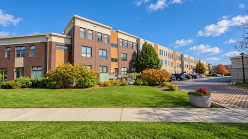 204-500 N Northwest Hwy, Park Ridge, IL, 60068-2627 | Card Image