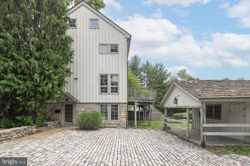 b-6054 Honey Hollow Rd, DOYLESTOWN, PA, 18902-9472 | Card Image