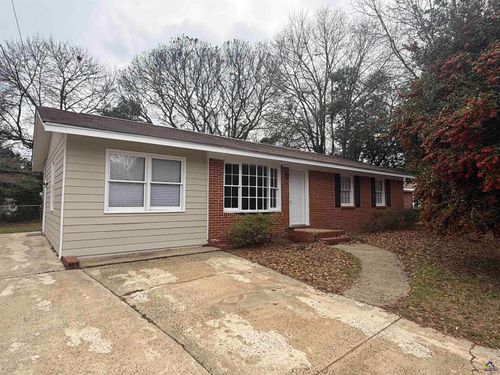 417 Willow Ave, Warner Robins, GA, 31093-3031 | Card Image