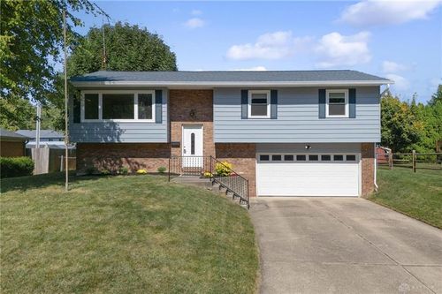 793 Hiatt Ave, Wilmington, OH, 45177-1401 | Card Image