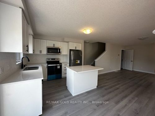 17 Wilkinson Ave, Cambridge, ON, N1S0C5 | Card Image
