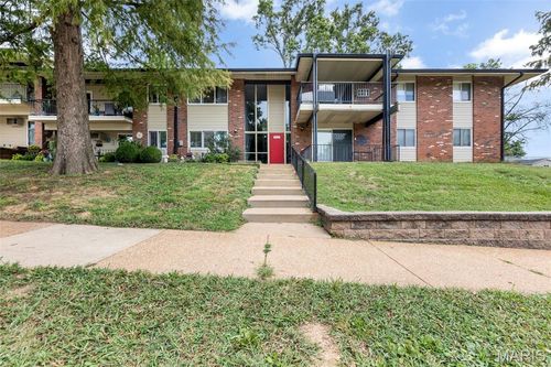 b-9111 Villaridge Ct, Saint Louis, MO, 63123-7436 | Card Image