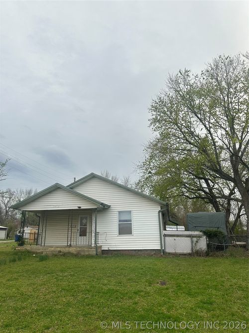 201 W Broadway, Allen, OK, 74825-3215 | Card Image