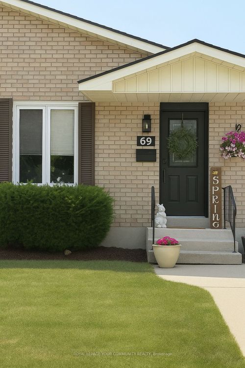 69 Branlyn Cres, Brantford, ON, N3P2A1 | Card Image