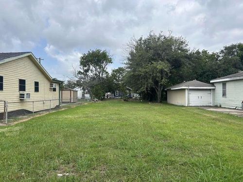 1215 W 5th St, Port Arthur, TX, 77640-4847 | Card Image