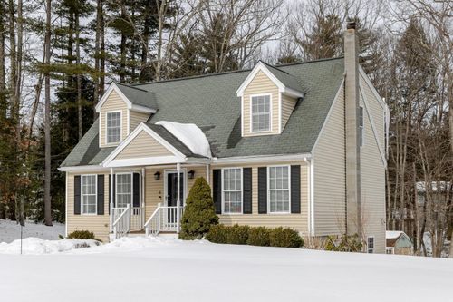 10 Rowe Dr, Fremont, NH, 03044-3012 | Card Image