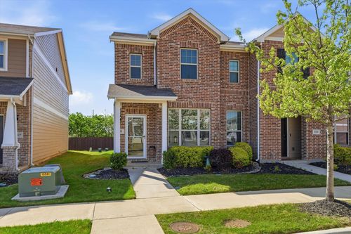 3321 Cricket Dr, Denton, TX, 76207-1728 | Card Image