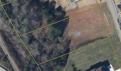 409 Twin Springs Dr, spartanburg, SC, 29301-5252 | Card Image