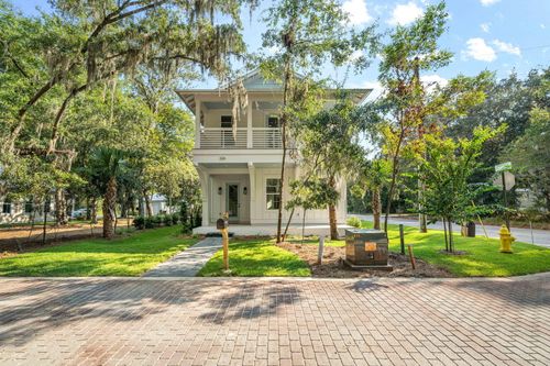 326 E Mitchell Ave, Point Washington, FL, 32459-5617 | Card Image