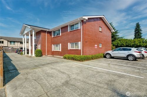 8806 3rd Ave Se, Everett, WA, 98208-1957 | Card Image