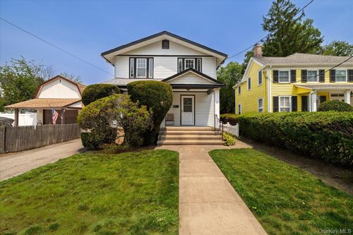 69 Grove St, Hempstead, NY, 11550-5616 | Card Image