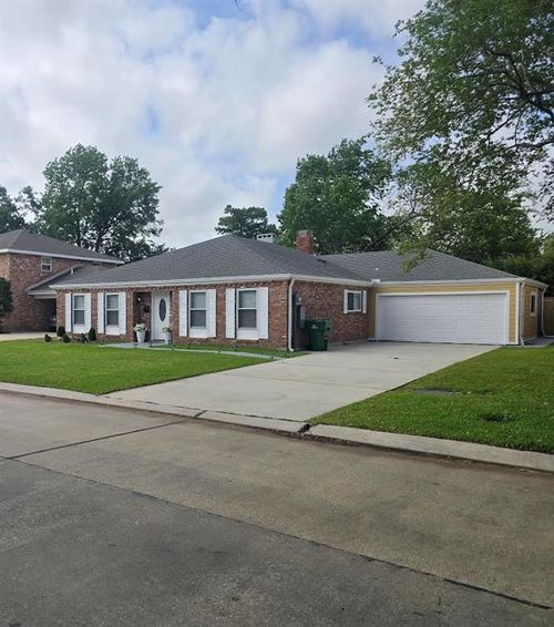 9412 Citrus Ln, River Ridge, LA, 70123-2041 | Card Image