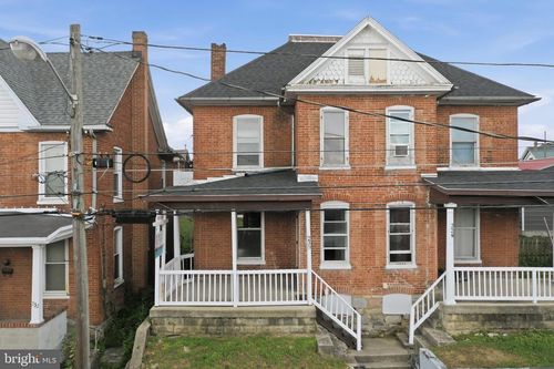 230 Ridge Ave, WAYNESBORO, PA, 17268-1951 | Card Image