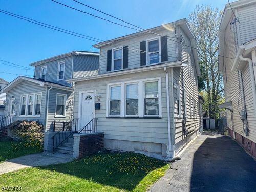 11 Lentz Pl, Irvington, NJ, 07111-1112 | Card Image