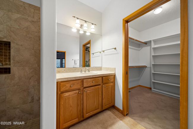 Vanity & Closet View | Image 25