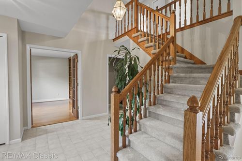 24745 Sutherland Dr, Novi, MI, 48374-3141 | Card Image