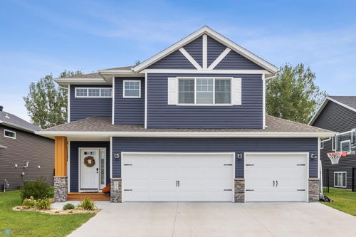 5876 Deb Dr W, West Fargo, ND, 58078-4075 | Card Image